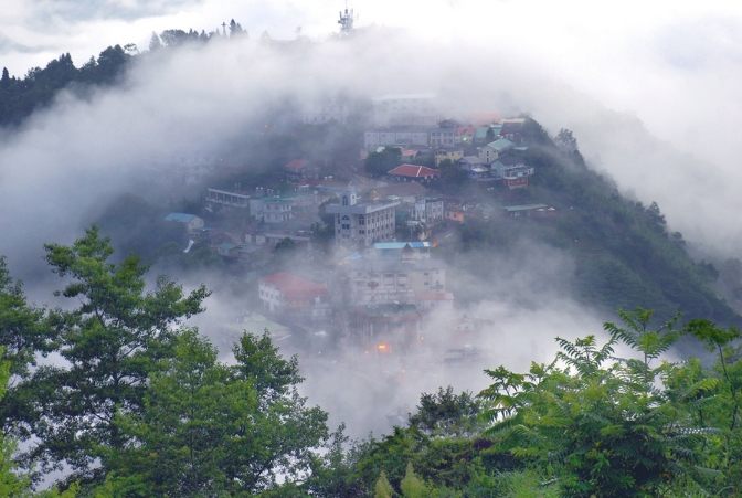 拉拉山